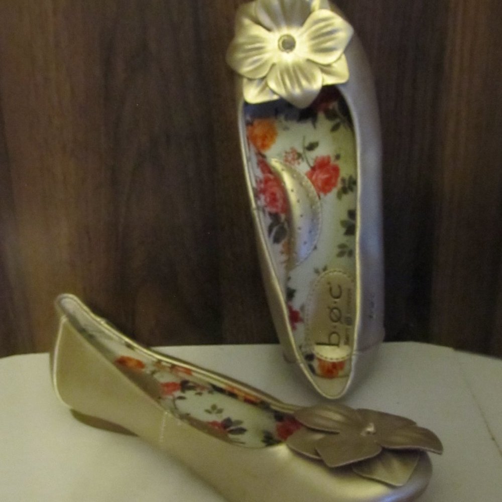 🥿BOC Gold Flat dress shoe